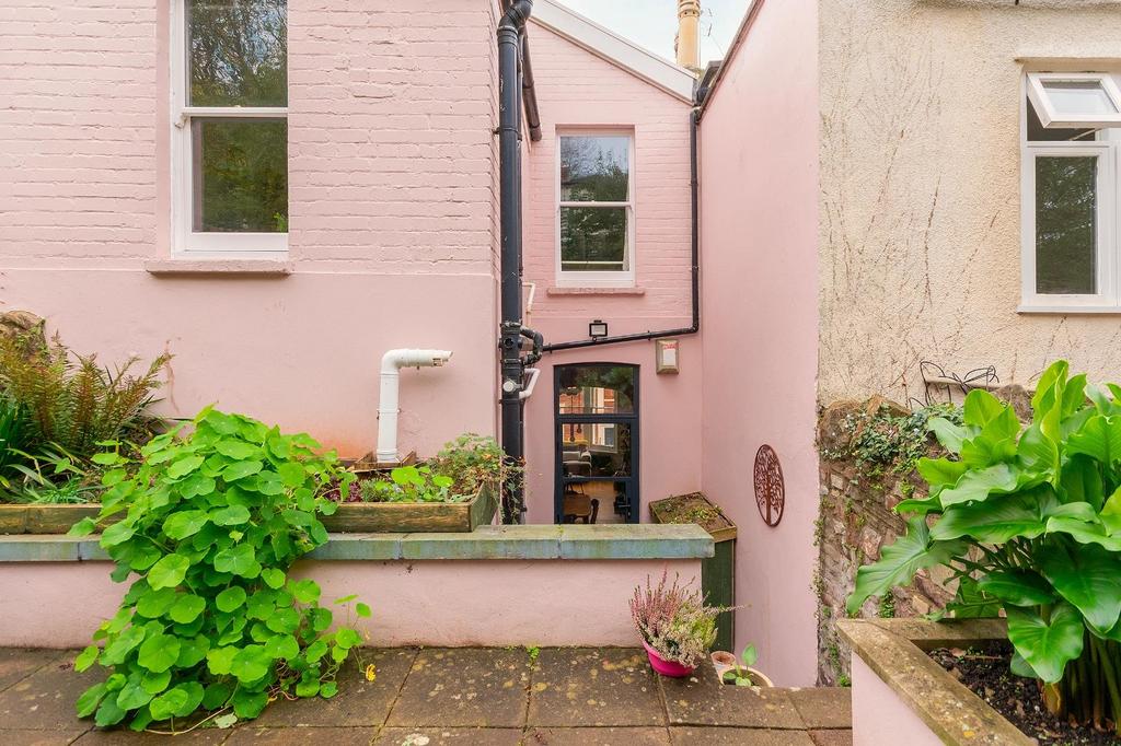 0 A4 TCD - External B.jpg