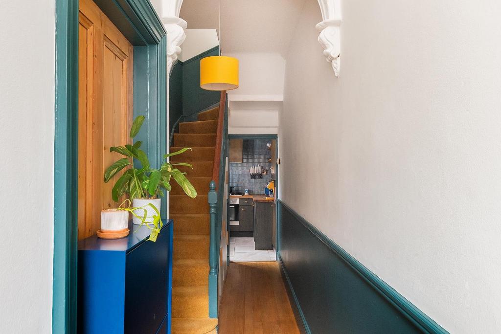 0 A4 TCD - Hallway B.jpg