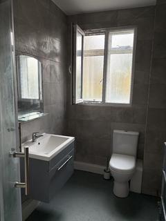 2 bedroom apartment to rent, Wilmslow Road, Manchester M14