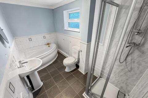 3 bedroom terraced house for sale, Holtdale Avenue, Cookridge, Leeds