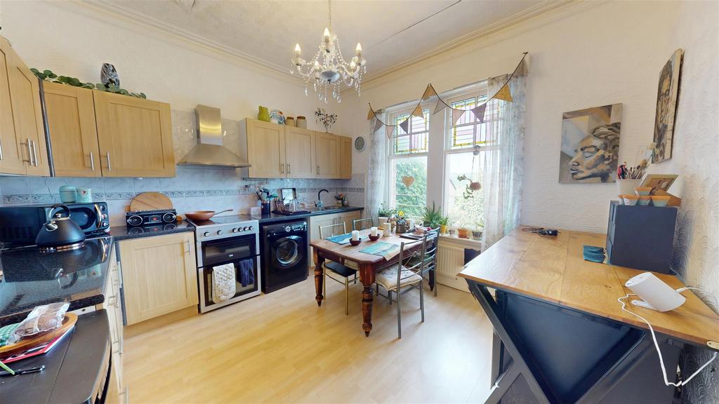 Dining kitchen