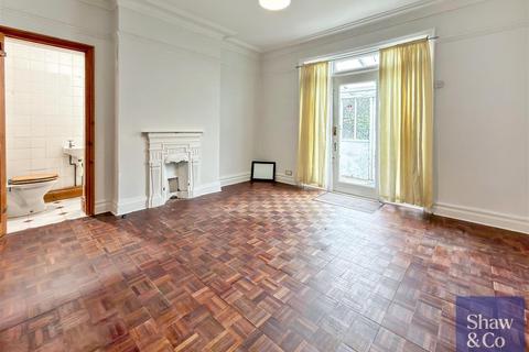undefined, Witham Road, Isleworth TW7