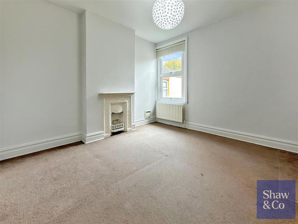 Bedroom 2.jpg