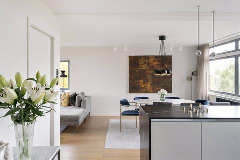 3 bedroom apartment to rent, Park Close, Ilchester Place, London, W14