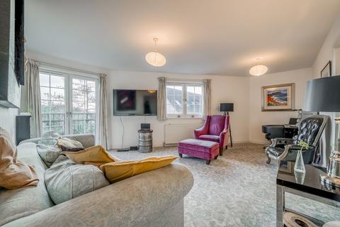 undefined, Flat 2 Whinbrae Court, Helensburgh, G84 7QL