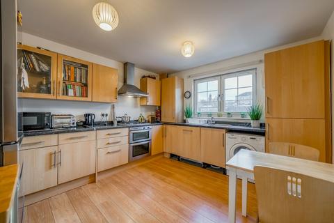 undefined, Flat 2 Whinbrae Court, Helensburgh, G84 7QL