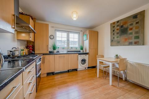 undefined, Flat 2 Whinbrae Court, Helensburgh, G84 7QL