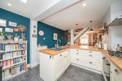 2 bedroom semi-detached house for sale, Gladstone Road, Surbiton KT6