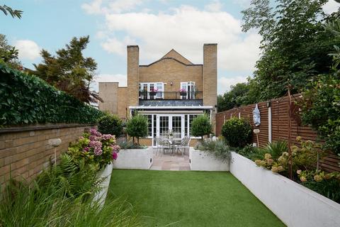 3 bedroom end of terrace house for sale, Thames Road, Chiswick, W4