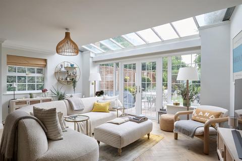 3 bedroom end of terrace house for sale, Thames Road, Chiswick, W4