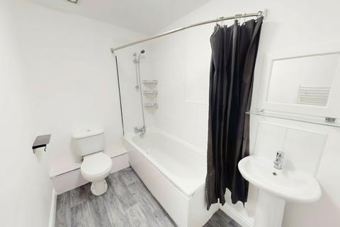 2 bedroom apartment for sale, Bolton Road, Westhoughton, BL5