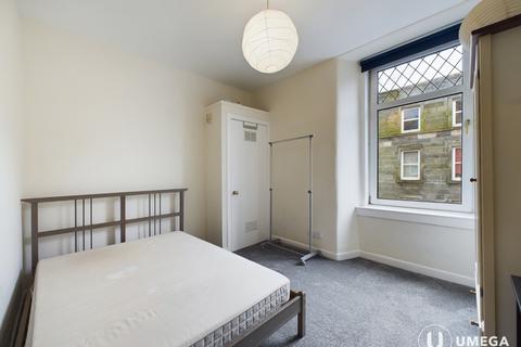 3 bedroom apartment to rent, Newton Street, Gorgie, Edinburgh, EH11