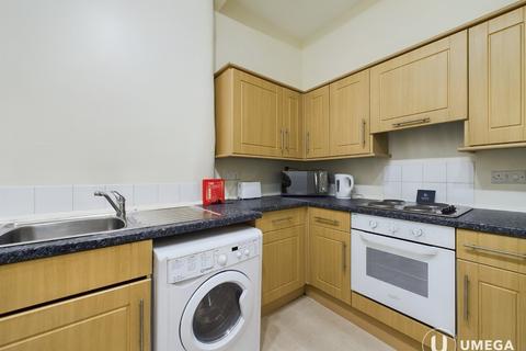3 bedroom apartment to rent, Newton Street, Gorgie, Edinburgh, EH11