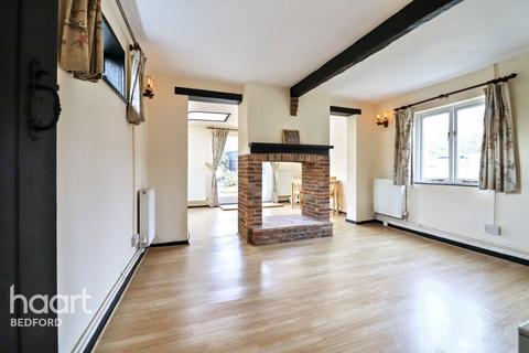 3 bedroom cottage for sale, High Street, Bedford