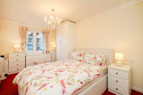 undefined, Bartin Close, Sheffield S11