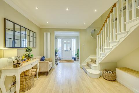 5 bedroom detached house for sale, Hockley SS5