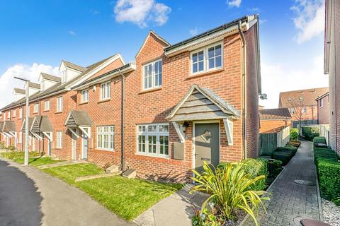3 bedroom semi-detached house for sale, Clipson Crest, Barton-upon-humber DN18