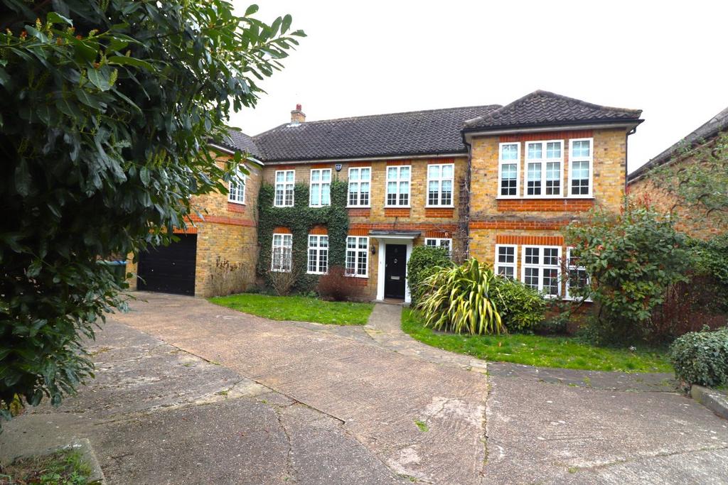 5 Bed Furnished Detached House