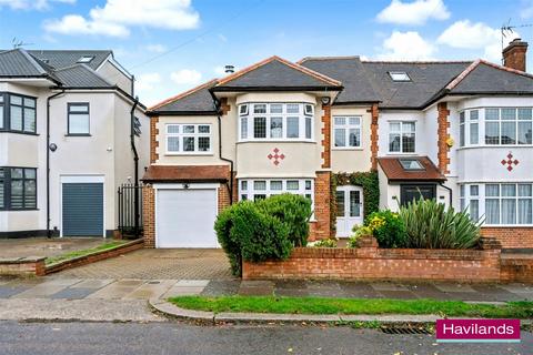 4 bedroom semi-detached house for sale, Lakenheath, London