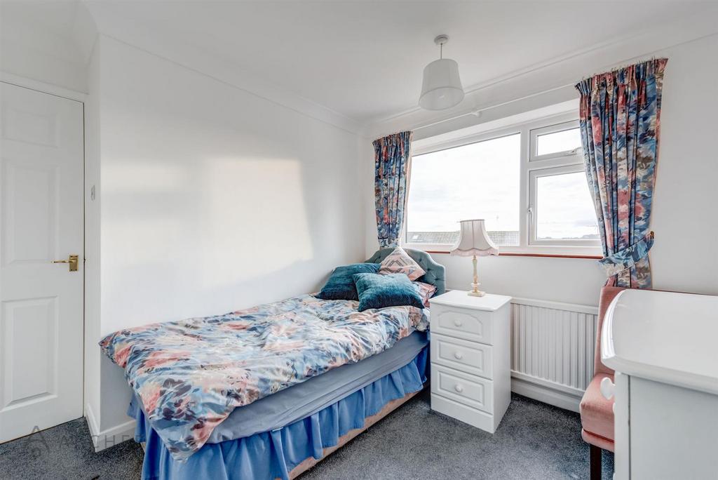 20 ABarncliffe Road(Interior)-18.jpg