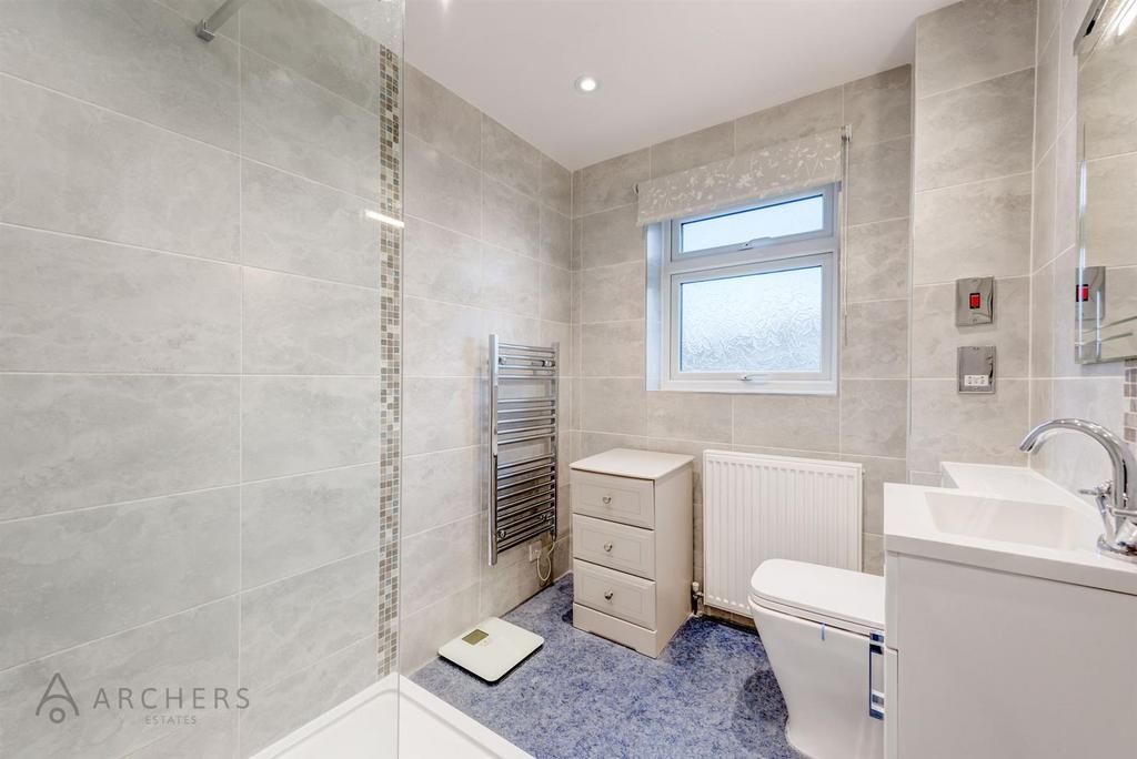 20 ABarncliffe Road(Interior)-15.jpg