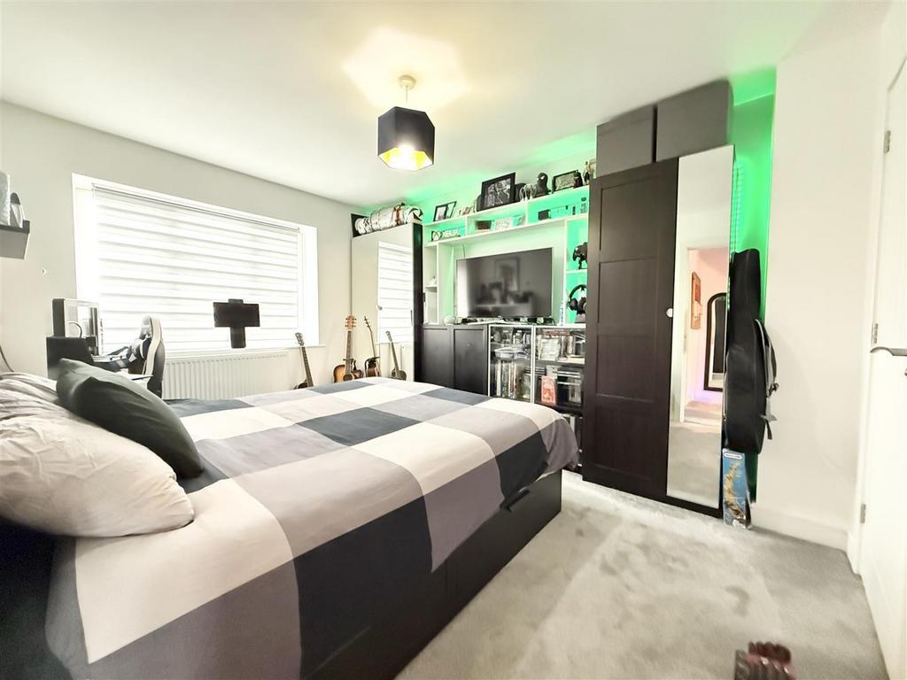 Edit bedroom 2.png