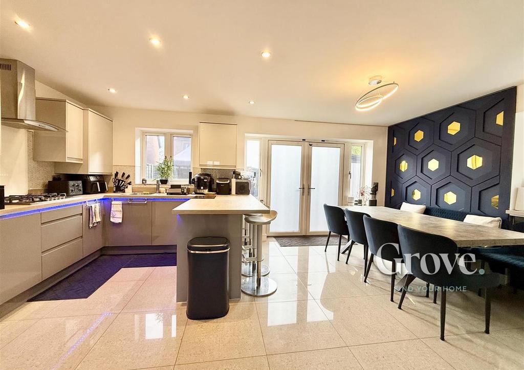 Fishers Bridge Tividale Kitchen 2.jpg