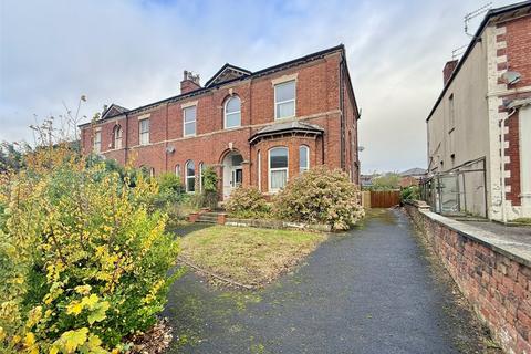 Manchester Road, Southport PR9