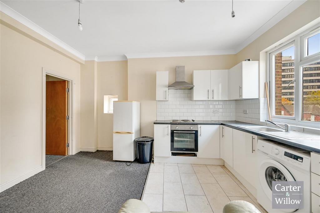 Kitchen/reception