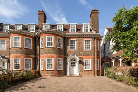 6 bedroom semi-detached house to rent, Cranes Drive, Surbiton