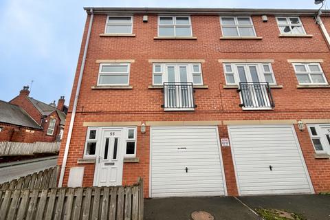 3 bedroom townhouse to rent, Cow Close Road, Farnley
