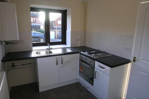 2 bedroom detached bungalow to rent, The Springs, Cradley Heath B64