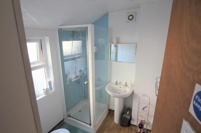 P1316 BATH.jpg
