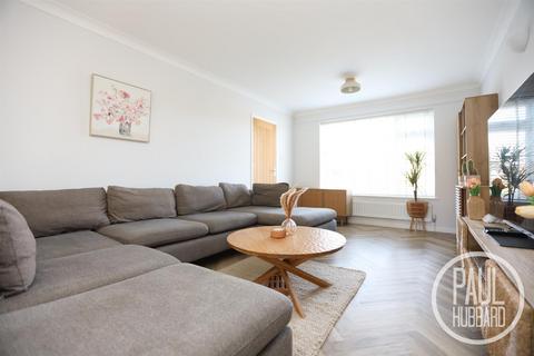 undefined, Crestview Drive, Lowestoft, NR32