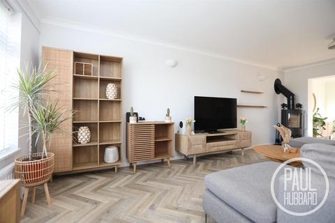 undefined, Crestview Drive, Lowestoft, NR32