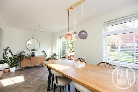 undefined, Crestview Drive, Lowestoft, NR32