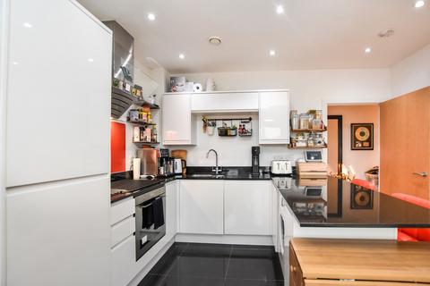 2 bedroom flat for sale, Sutton Court Road, Sutton SM1