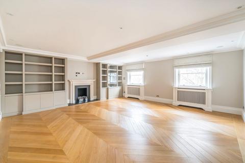 3 bedroom flat to rent, Onslow Square, London SW7