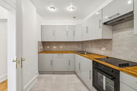 2 bedroom flat to rent, Cromwell Crescent, SW5