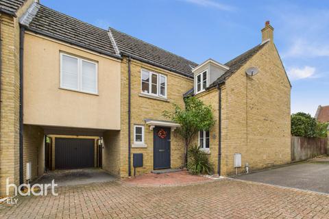 4 bedroom link detached house for sale, Chelmer Way, Ely