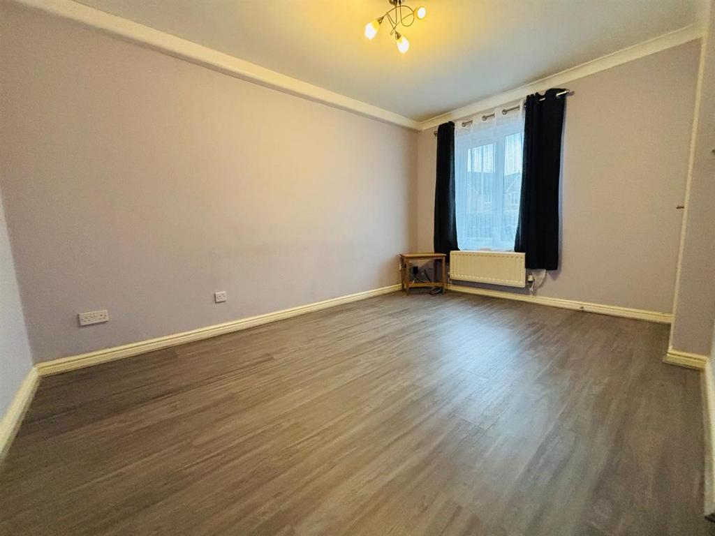 Living Room: