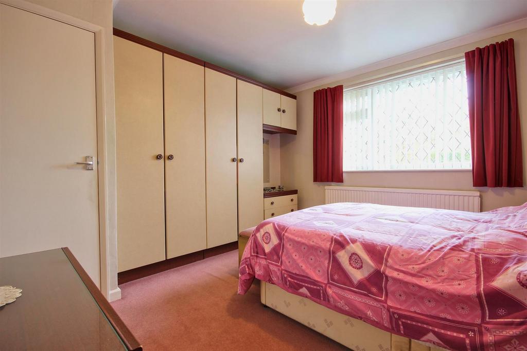 Bedroom 1 (rear)