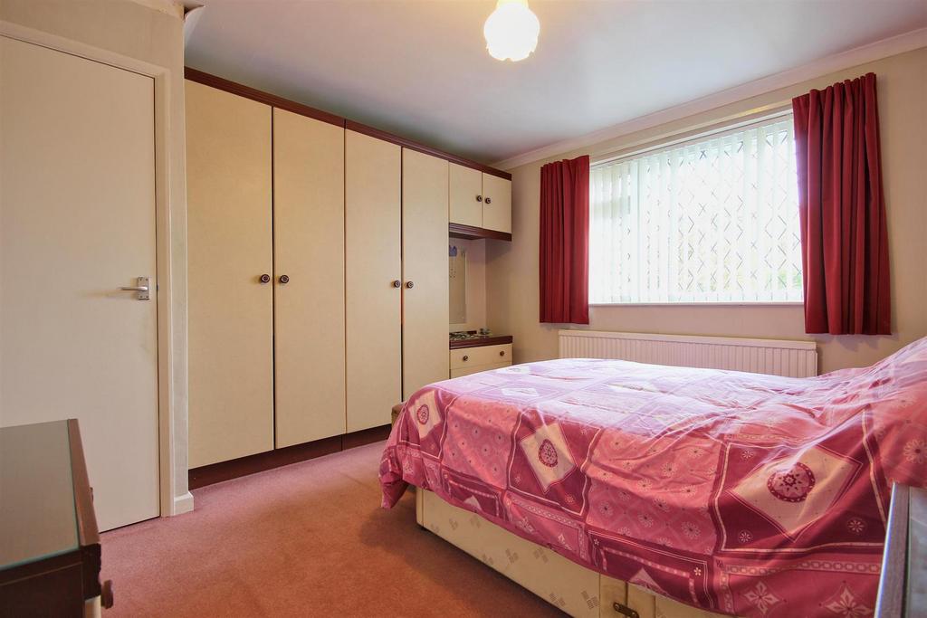 Bedroom 1 (rear)