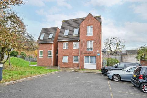 undefined, Hanger Vale, Ealing, London, W5