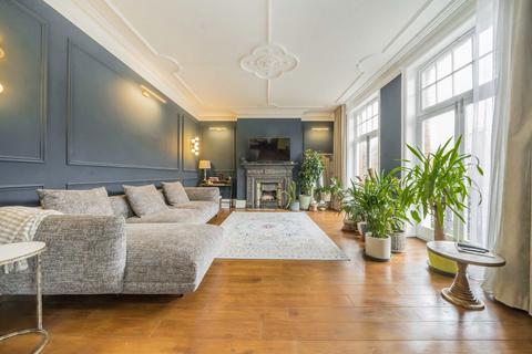4 bedroom flat to rent, Finchley Road, London NW3