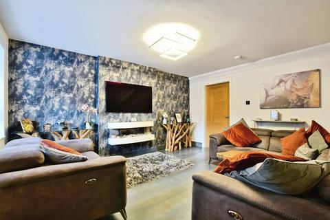 4 bedroom semi-detached house for sale, Bronington Close, Manchester M22
