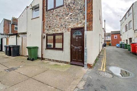 3 bedroom end of terrace house to rent, Great Yarmouth NR30