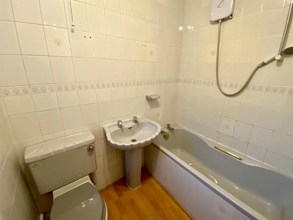 Bathroom.jpg
