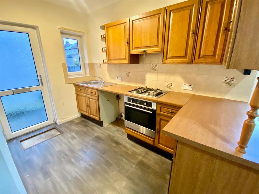 Kitchen 1.jpg