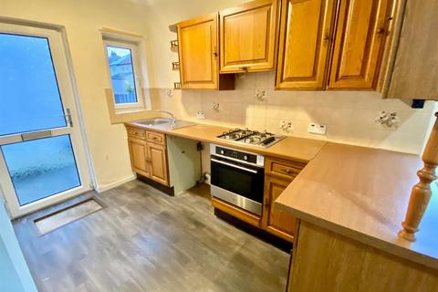 3 bedroom semi-detached house for sale, Wiggan Lane, Huddersfield